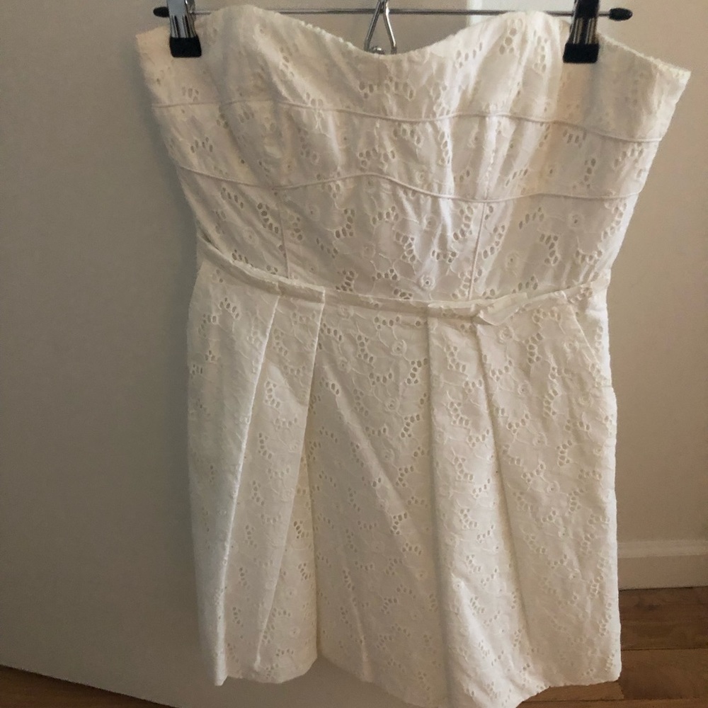 White eyelet strapless dress + pockets